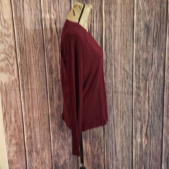 3 for $25 Fabletics Top  - Picture 4 of 11